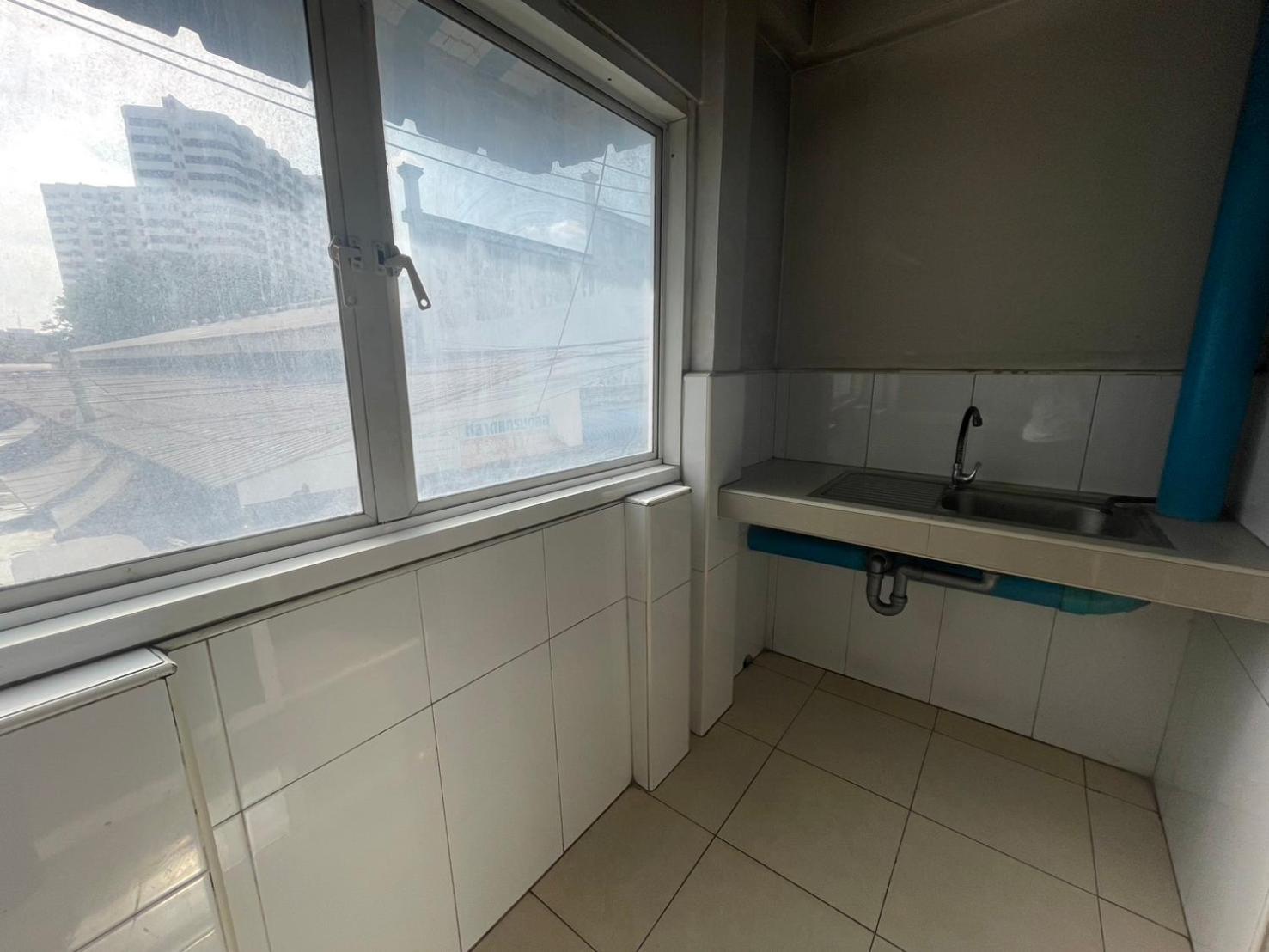 Oyo 75494 President Apartment Pattaya Ngoại thất bức ảnh